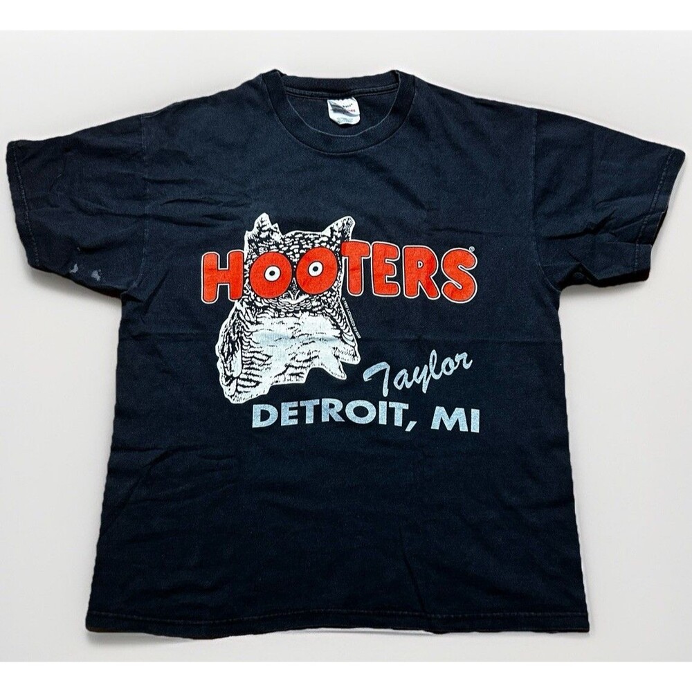 Vintage Hooters T-Shirt Mens Large Black Taylor Detroit Michigan MI 90s